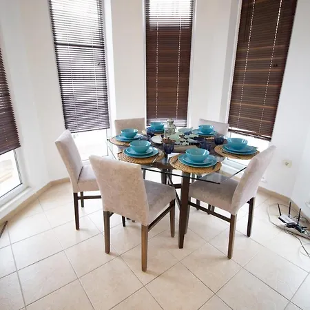 Olympias Court B Апартаменты